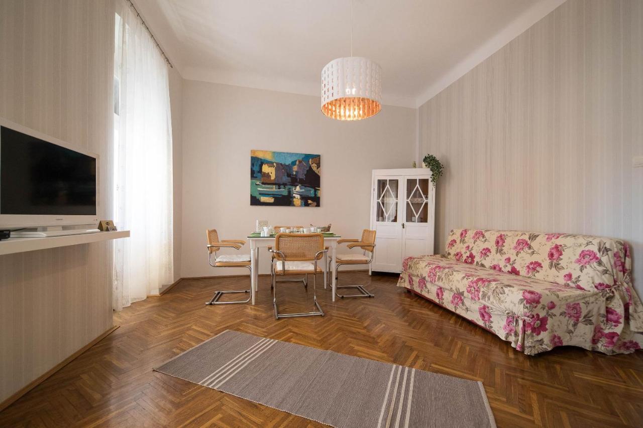 Apartmani Marion Crikvenica Exterior foto